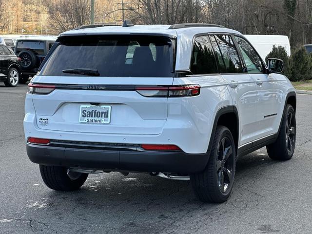 new 2025 Jeep Grand Cherokee car, priced at $37,818