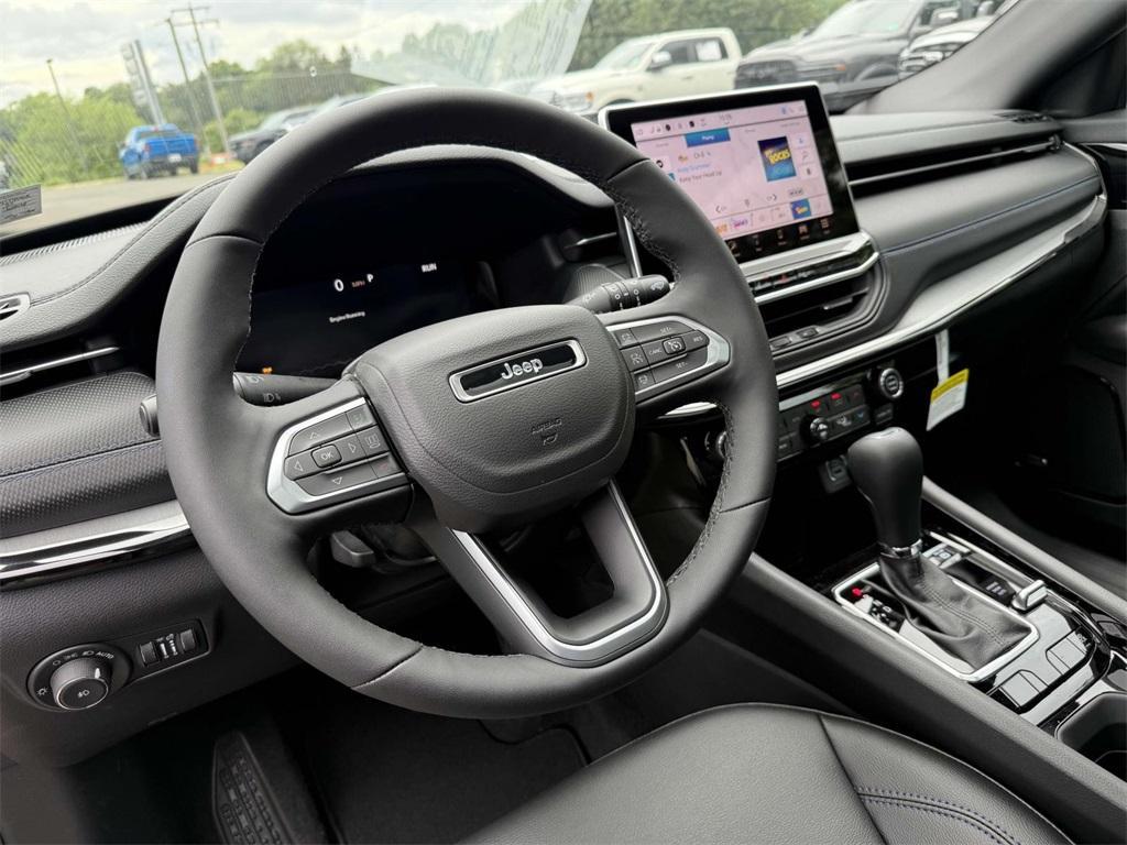 new 2025 Jeep Compass car, priced at $32,156