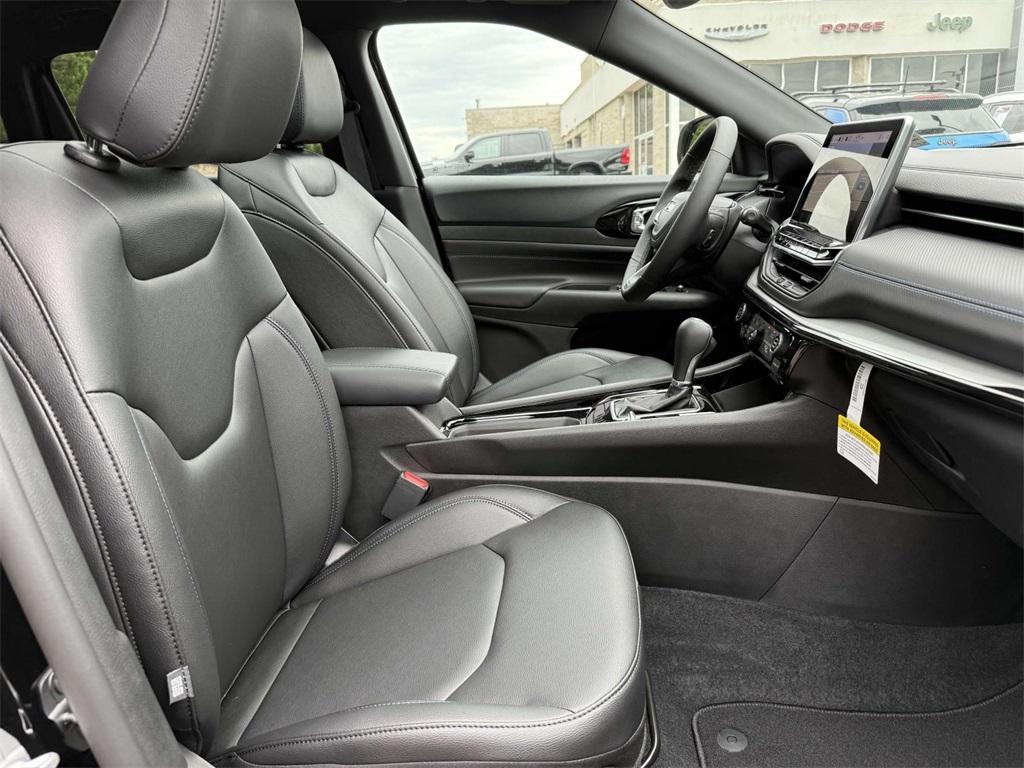 new 2025 Jeep Compass car, priced at $32,156