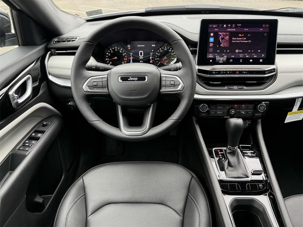 new 2025 Jeep Compass car, priced at $30,006
