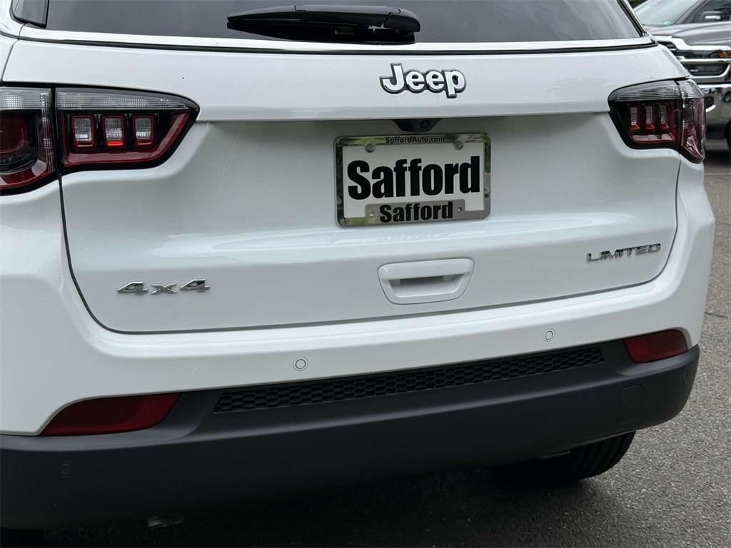 new 2025 Jeep Compass car, priced at $30,006