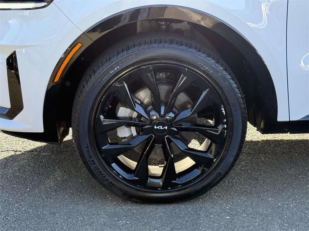 used 2022 Kia Sorento car, priced at $29,609