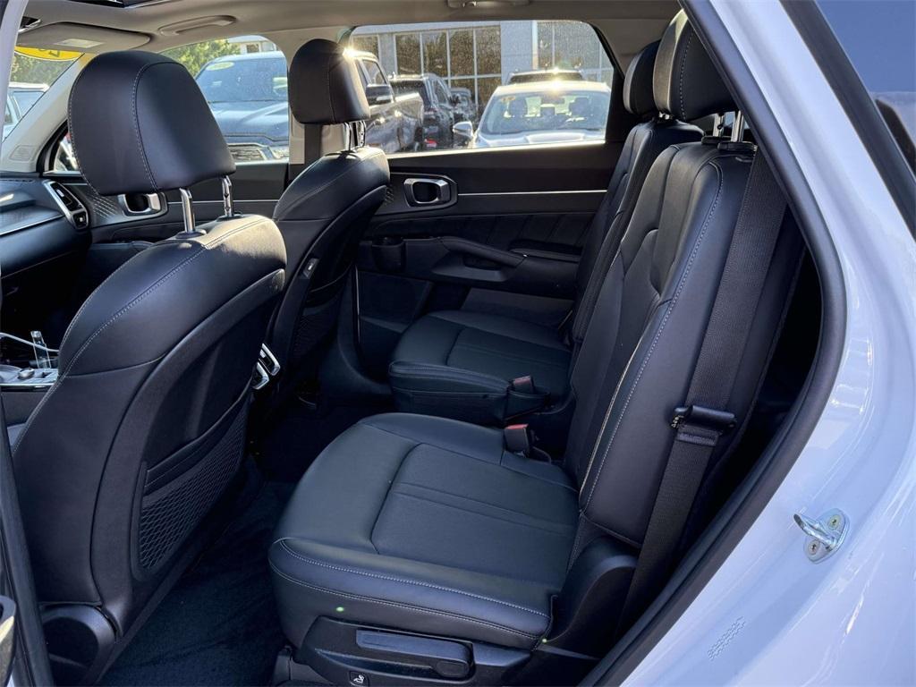 used 2022 Kia Sorento car, priced at $29,609