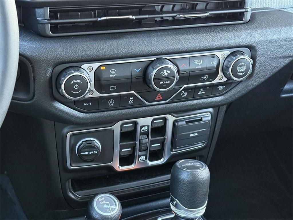 new 2026 Jeep Gladiator car, priced at $45,810