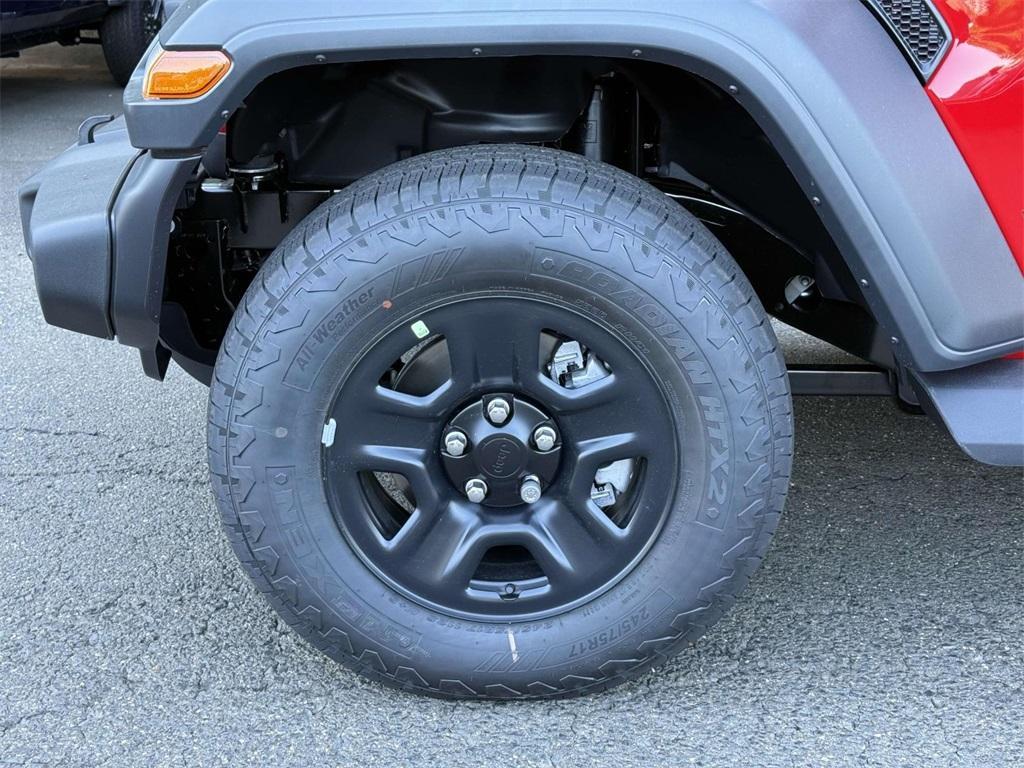 new 2025 Jeep Wrangler car, priced at $32,654