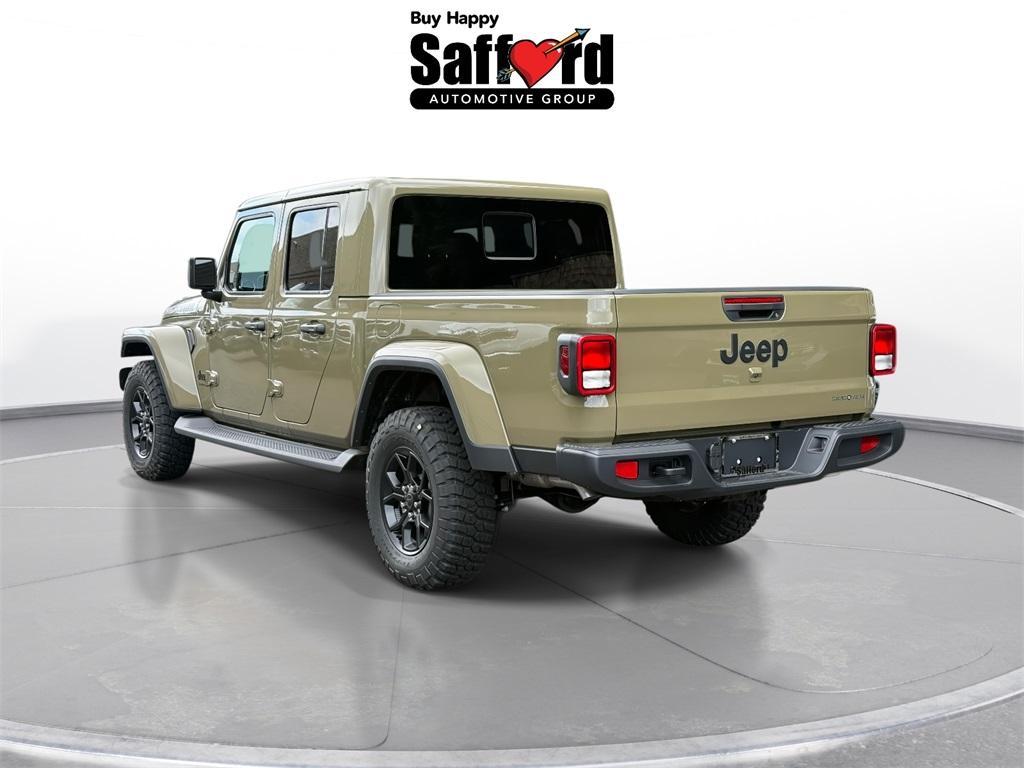 new 2025 Jeep Gladiator car, priced at $43,481