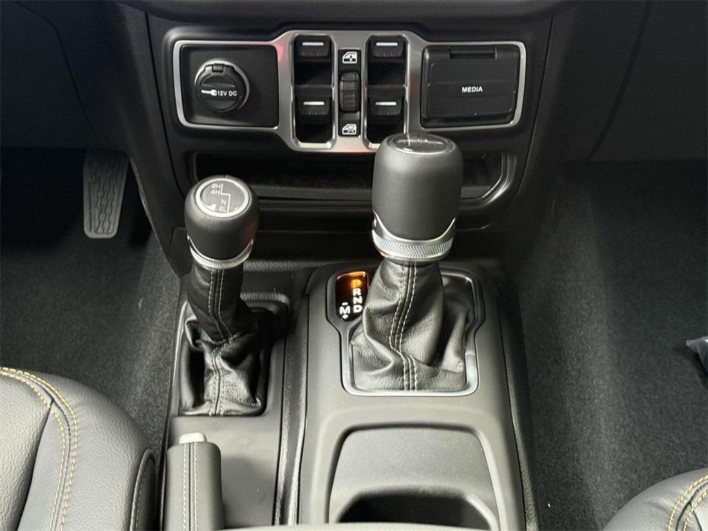 new 2025 Jeep Gladiator car, priced at $43,481