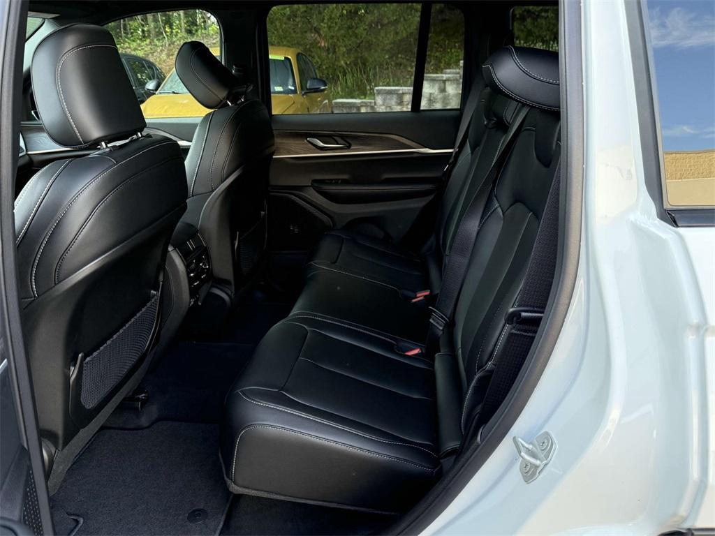 new 2025 Jeep Grand Cherokee car, priced at $43,466