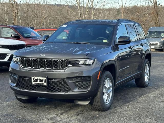 new 2025 Jeep Grand Cherokee car, priced at $37,579