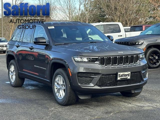 new 2025 Jeep Grand Cherokee car, priced at $37,579