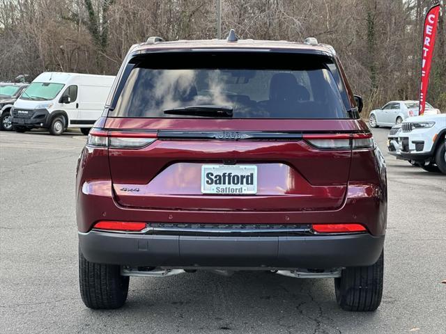 new 2025 Jeep Grand Cherokee car, priced at $39,881