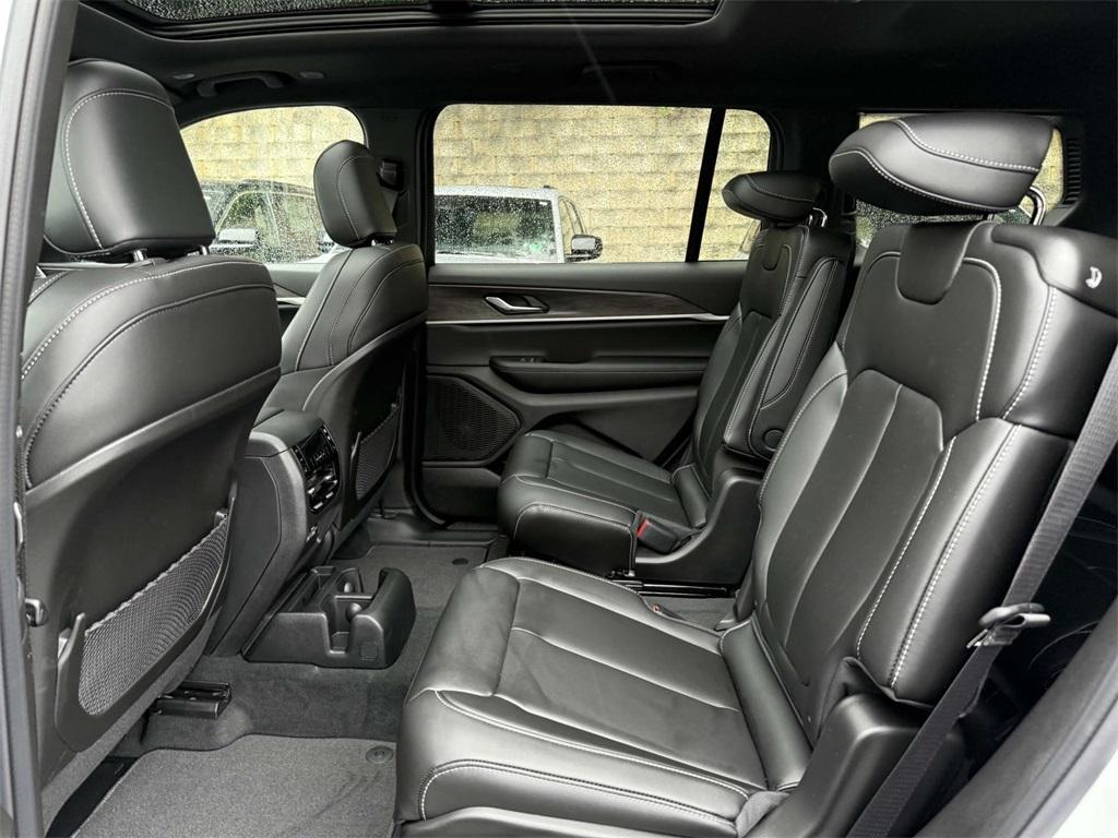 new 2025 Jeep Grand Cherokee L car, priced at $44,016