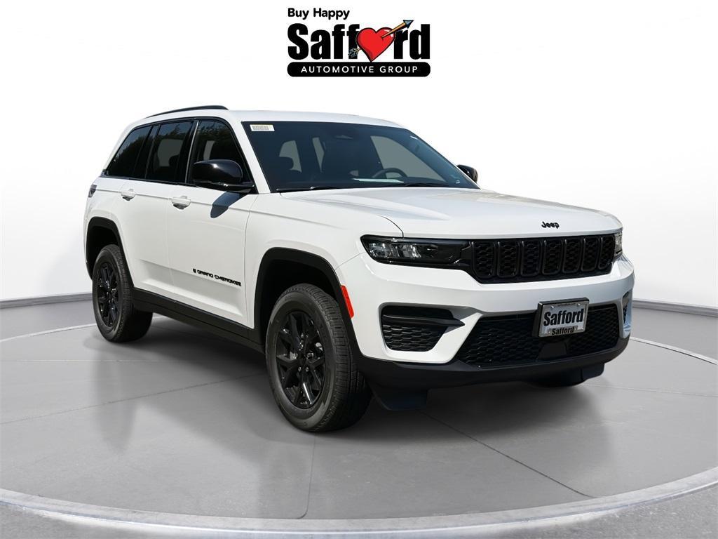 new 2025 Jeep Grand Cherokee car, priced at $38,753