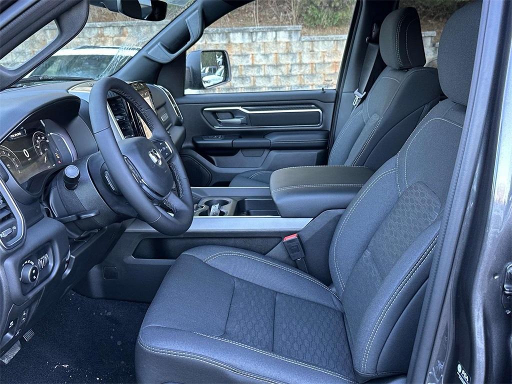 new 2025 Ram 1500 car, priced at $45,912