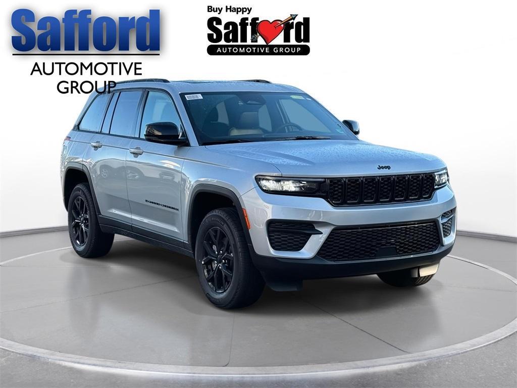 new 2025 Jeep Grand Cherokee car, priced at $37,880