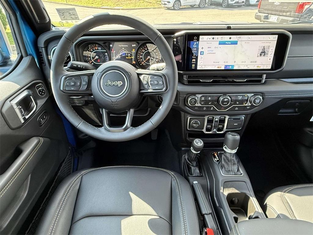 new 2025 Jeep Gladiator car, priced at $42,987