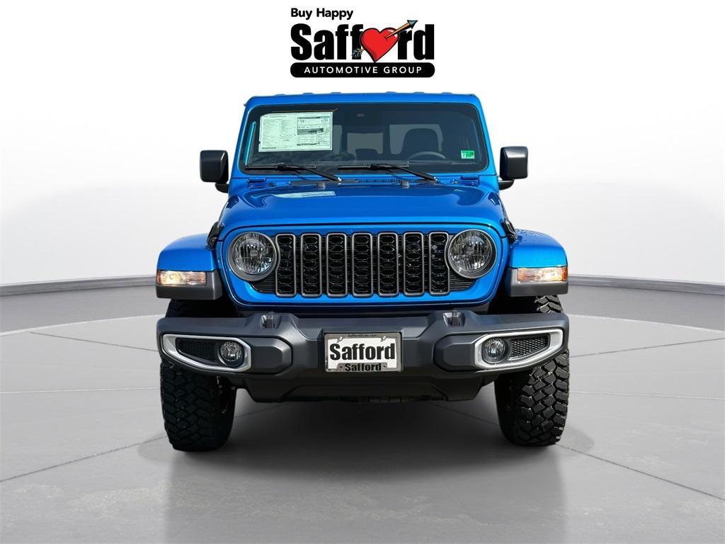 new 2025 Jeep Gladiator car, priced at $42,987