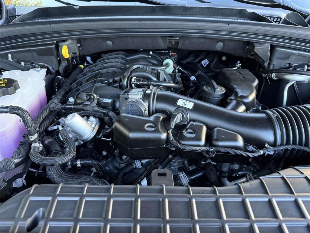 new 2025 Jeep Grand Cherokee car, priced at $37,153