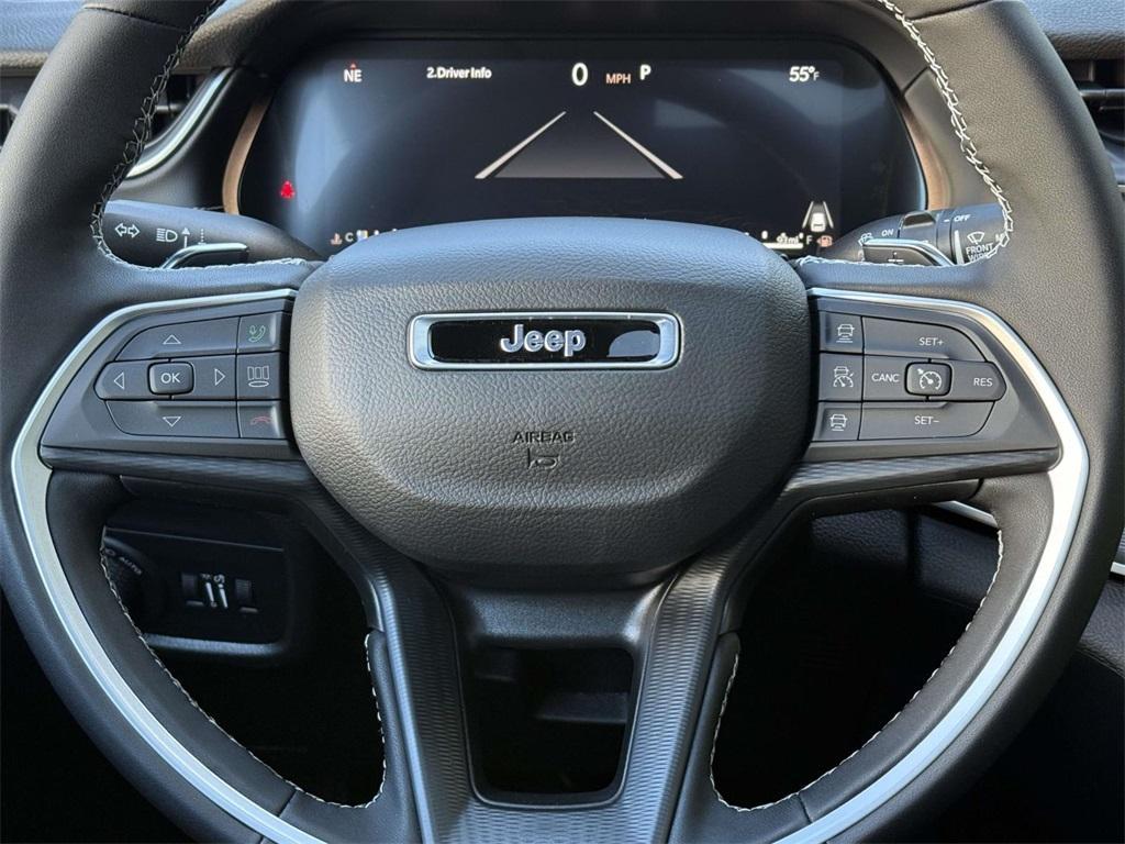 new 2025 Jeep Grand Cherokee car, priced at $37,153