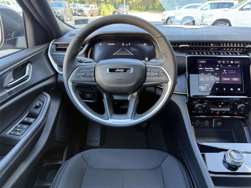 new 2025 Jeep Grand Cherokee car, priced at $37,153