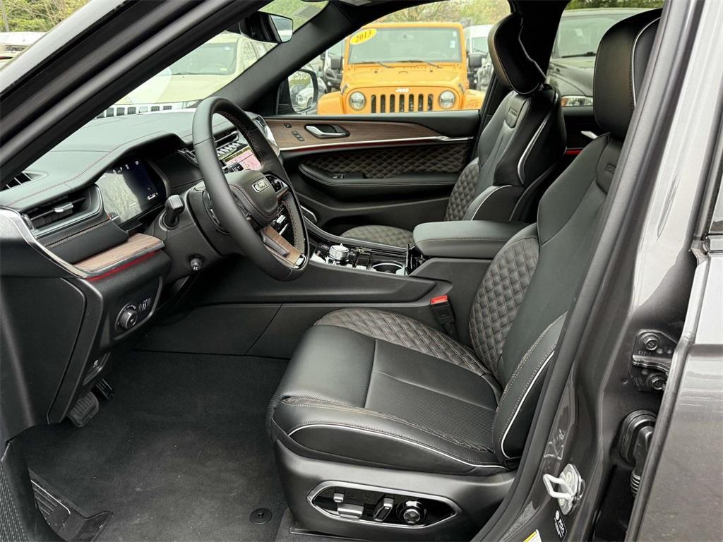 new 2025 Jeep Grand Cherokee L car, priced at $56,591