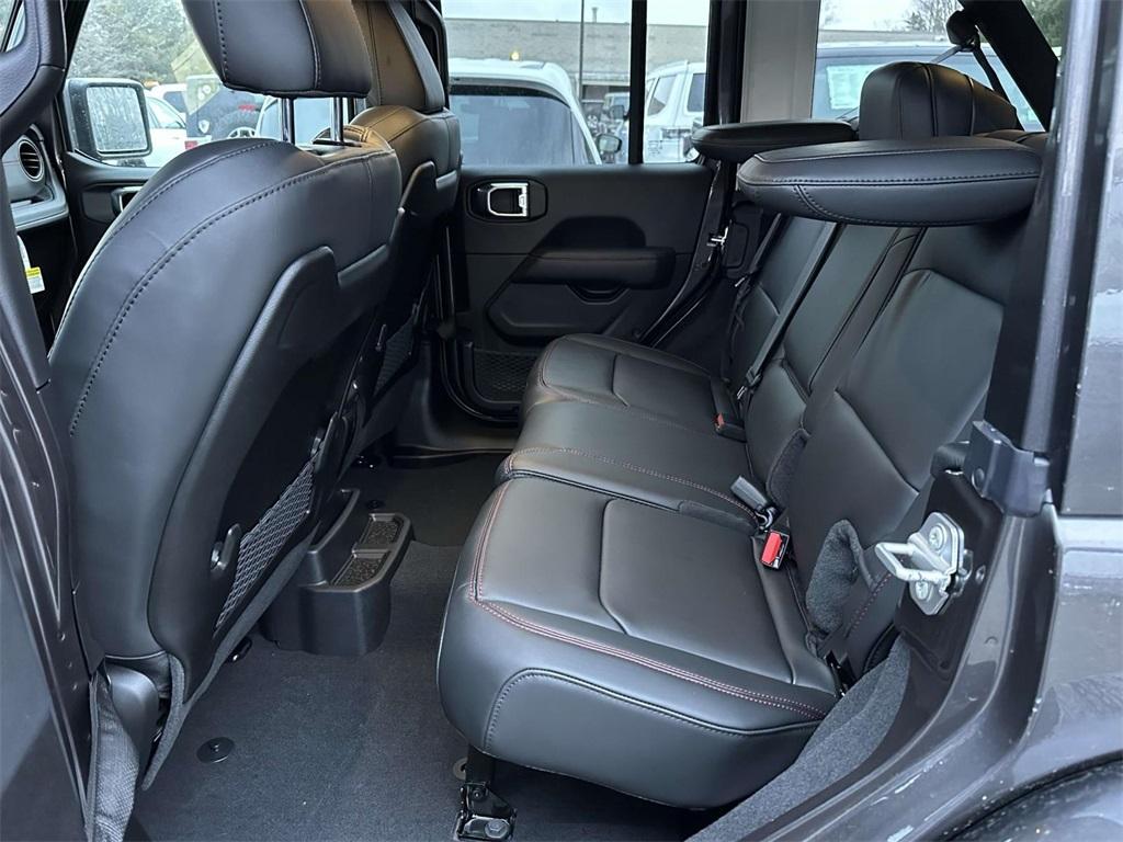 new 2025 Jeep Wrangler car, priced at $60,320