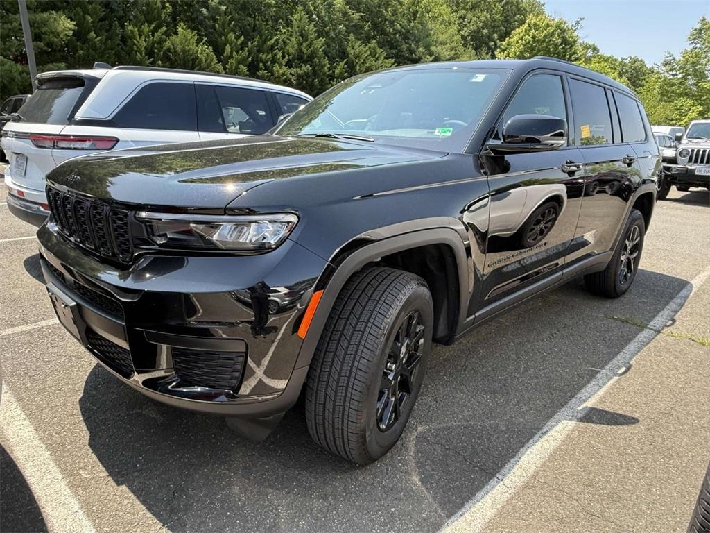 used 2024 Jeep Grand Cherokee L car, priced at $38,405
