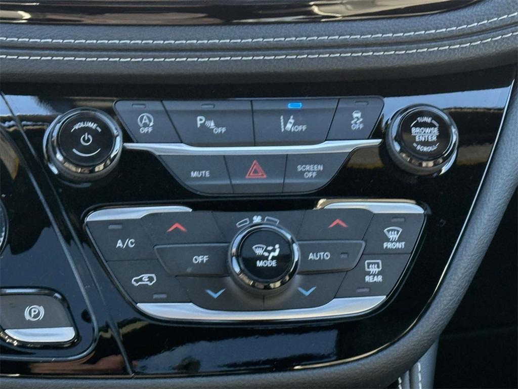 new 2026 Chrysler Pacifica car, priced at $46,657