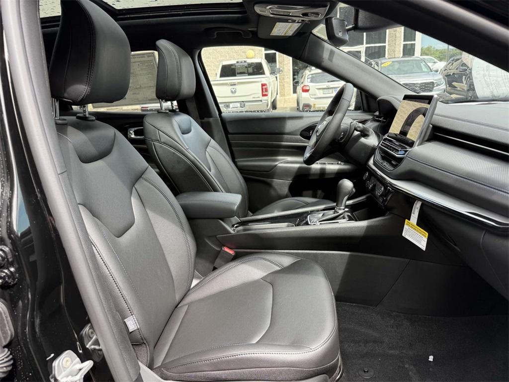 new 2025 Jeep Compass car, priced at $32,912