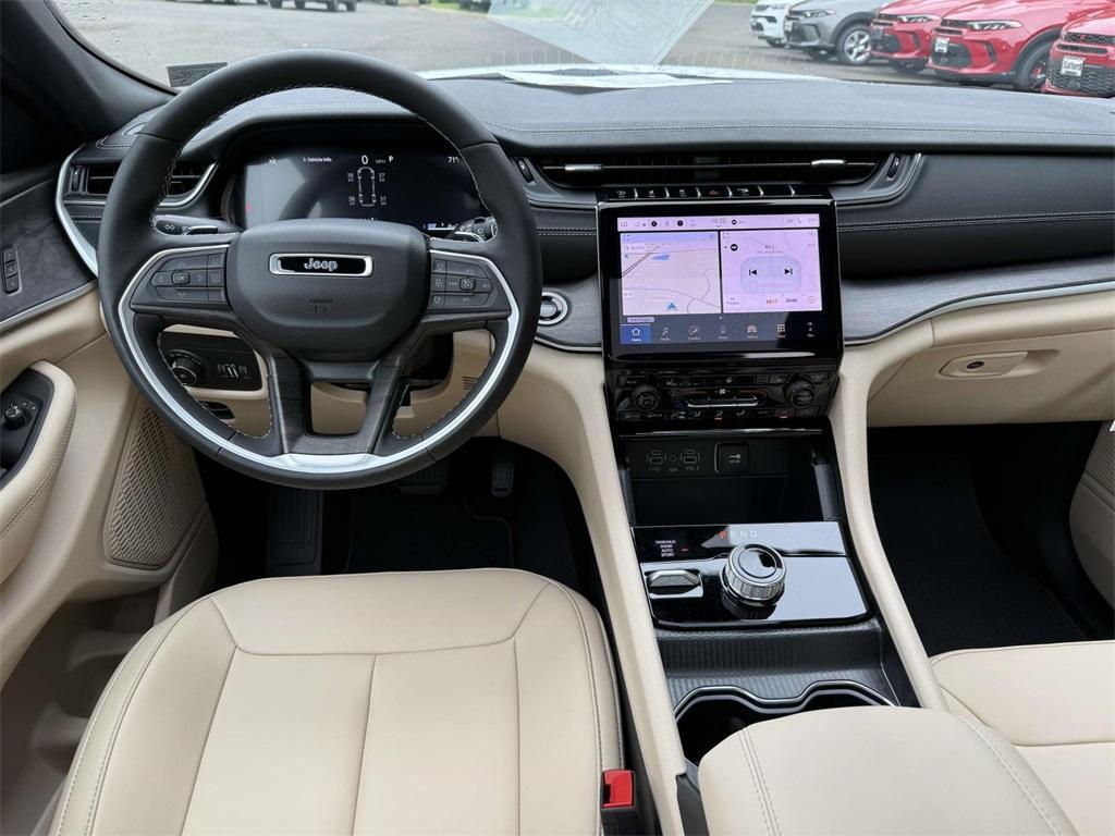 new 2025 Jeep Grand Cherokee L car, priced at $41,727