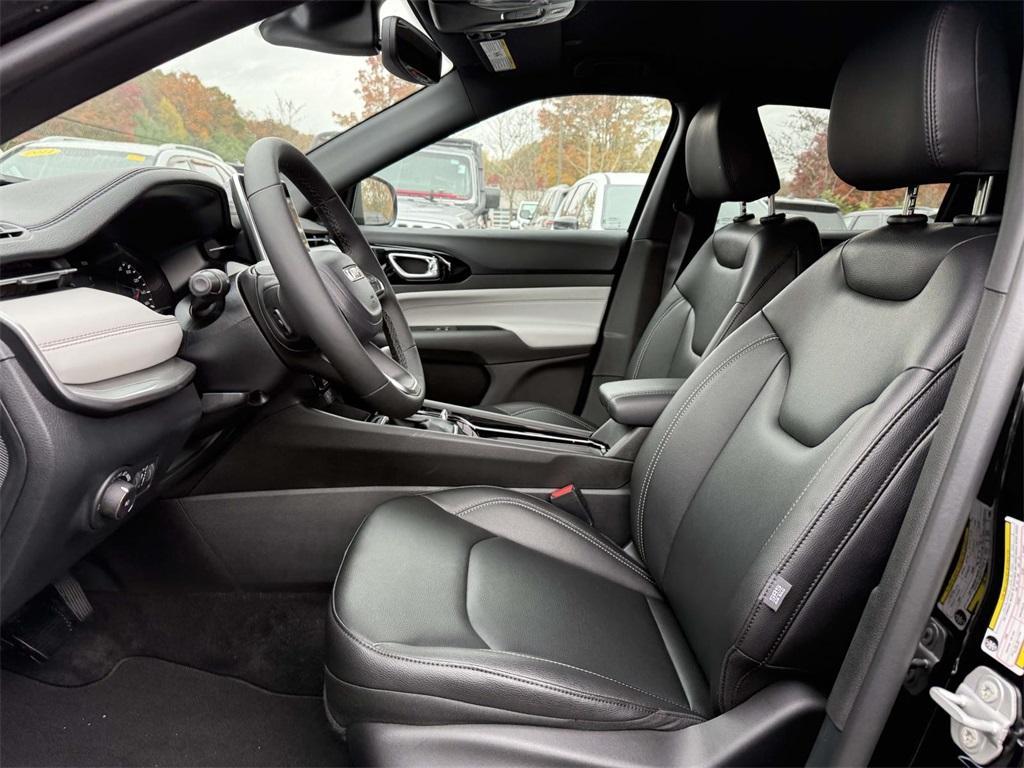 new 2026 Jeep Compass car, priced at $28,920