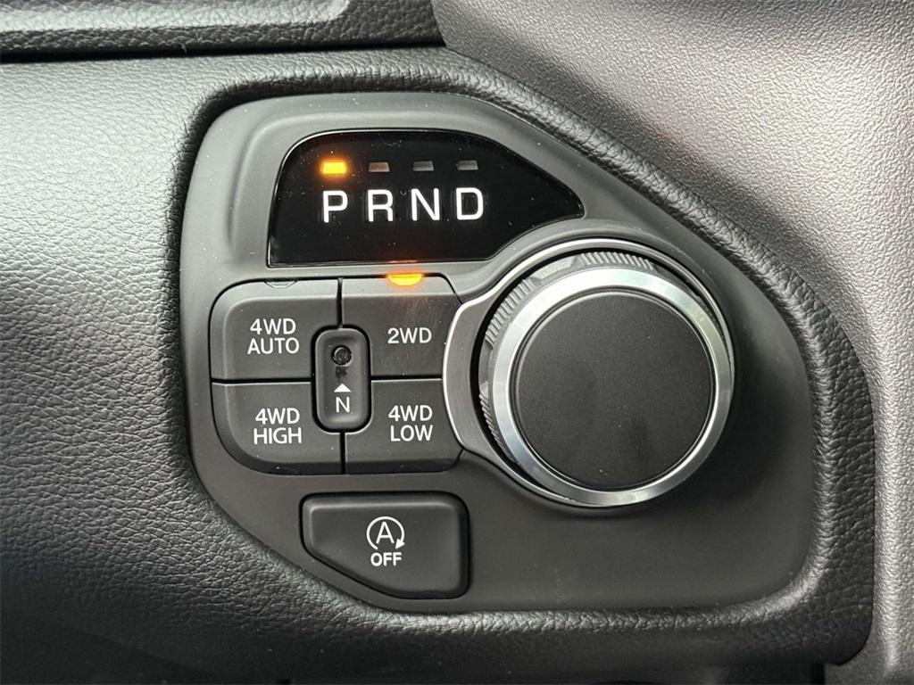 new 2025 Ram 1500 car, priced at $45,752