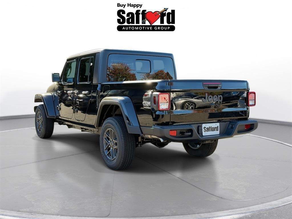 new 2025 Jeep Gladiator car, priced at $42,492