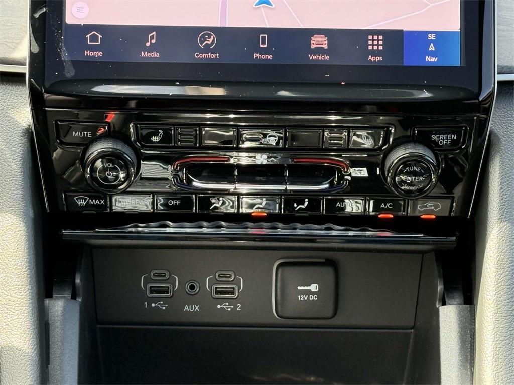 new 2025 Jeep Grand Cherokee car, priced at $41,741