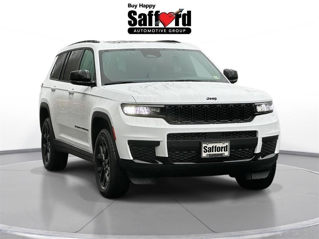 new 2025 Jeep Grand Cherokee L car, priced at $39,435