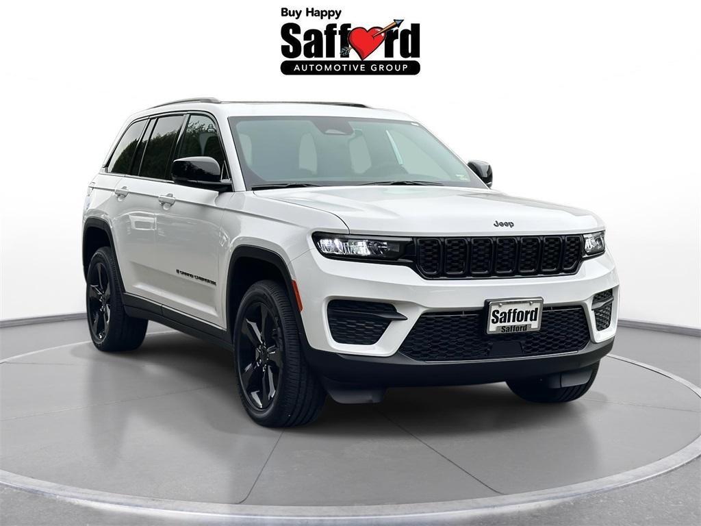 new 2025 Jeep Grand Cherokee car, priced at $38,860