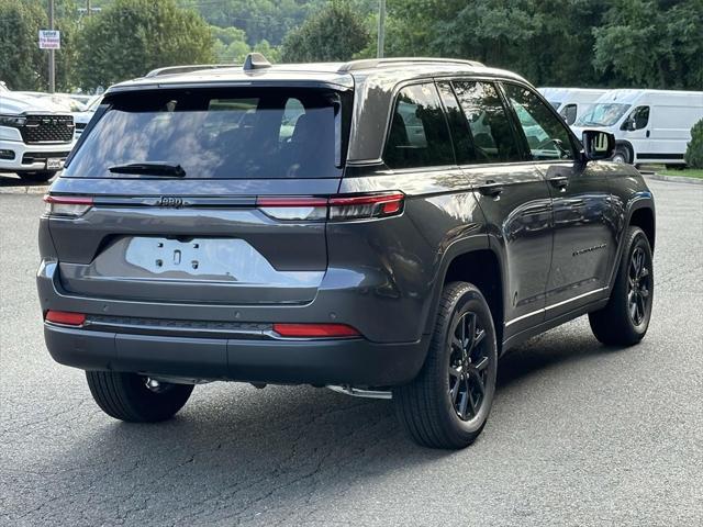 new 2024 Jeep Grand Cherokee car, priced at $36,451