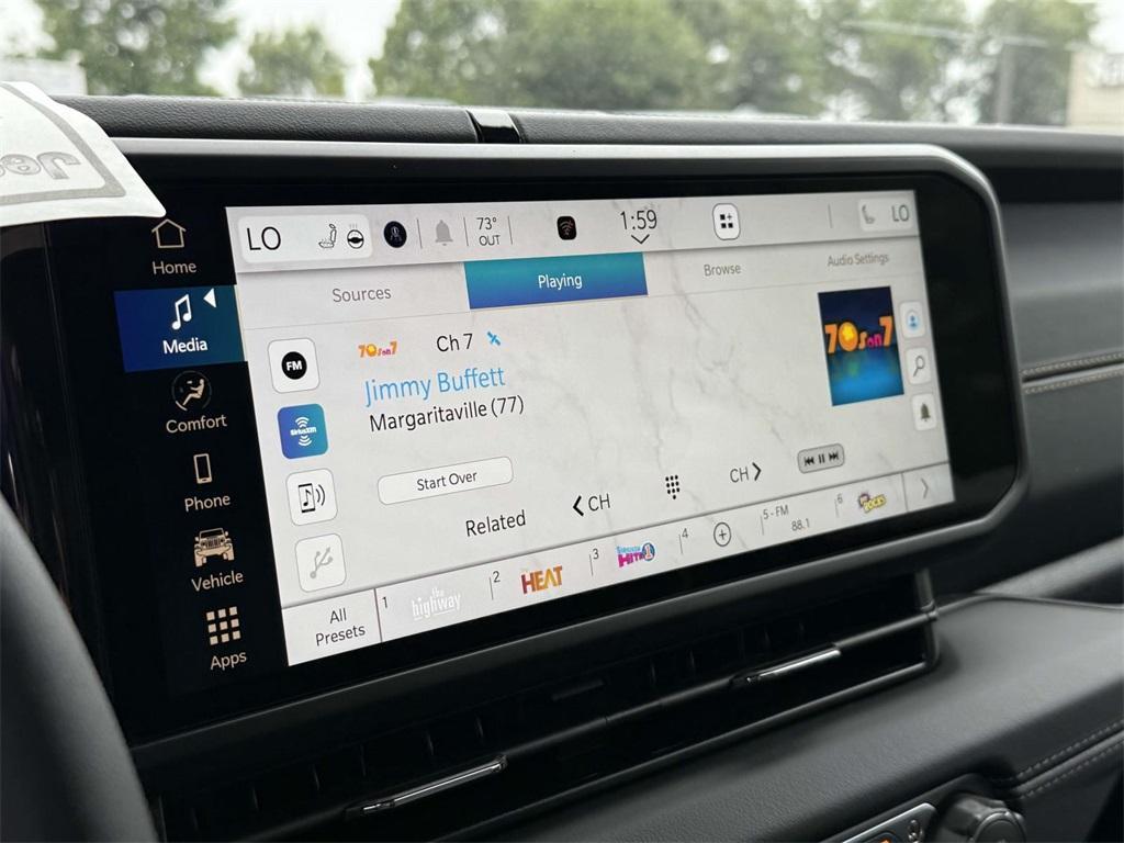 new 2025 Jeep Gladiator car, priced at $43,064