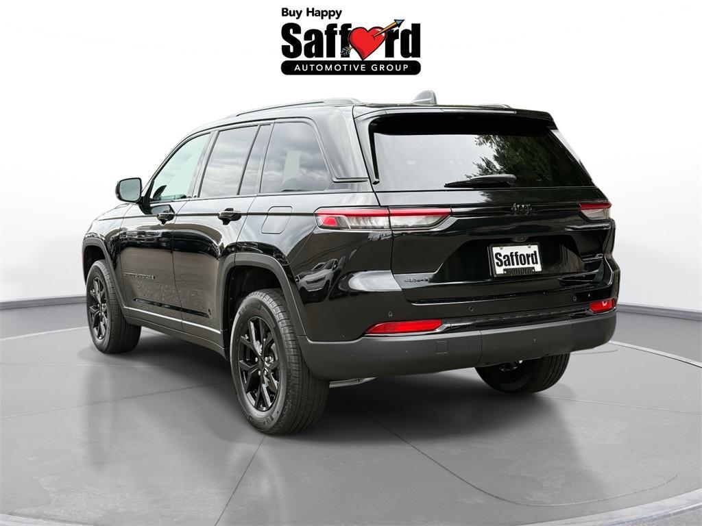 new 2025 Jeep Grand Cherokee car, priced at $39,612