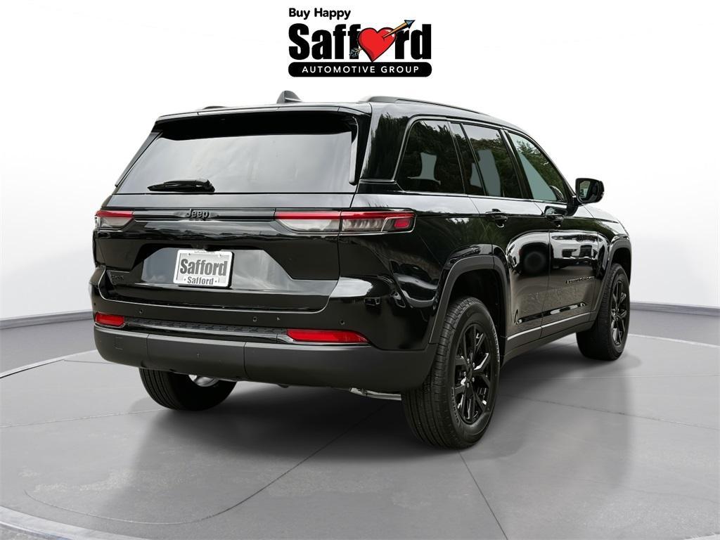 new 2025 Jeep Grand Cherokee car, priced at $39,612