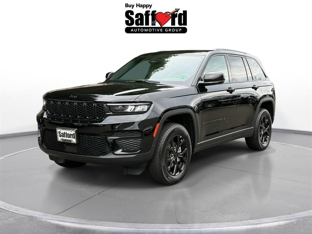 new 2025 Jeep Grand Cherokee car, priced at $38,180