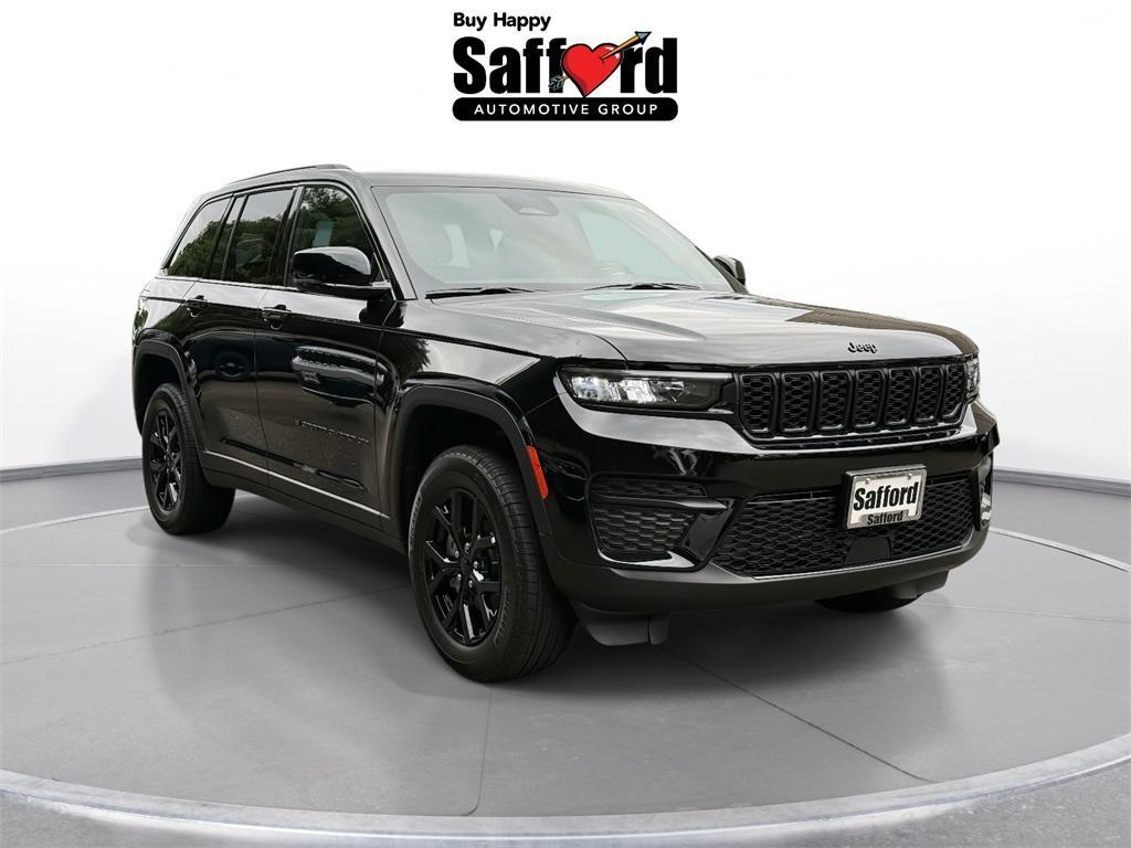 new 2025 Jeep Grand Cherokee car, priced at $39,612