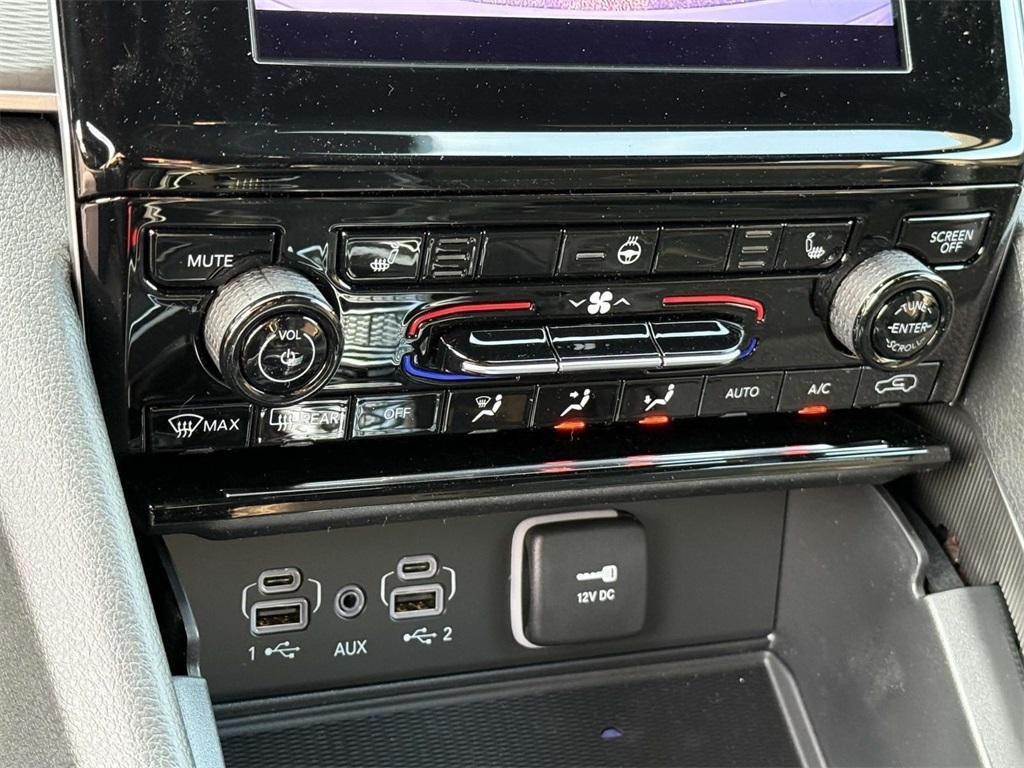 new 2025 Jeep Grand Cherokee car, priced at $37,384
