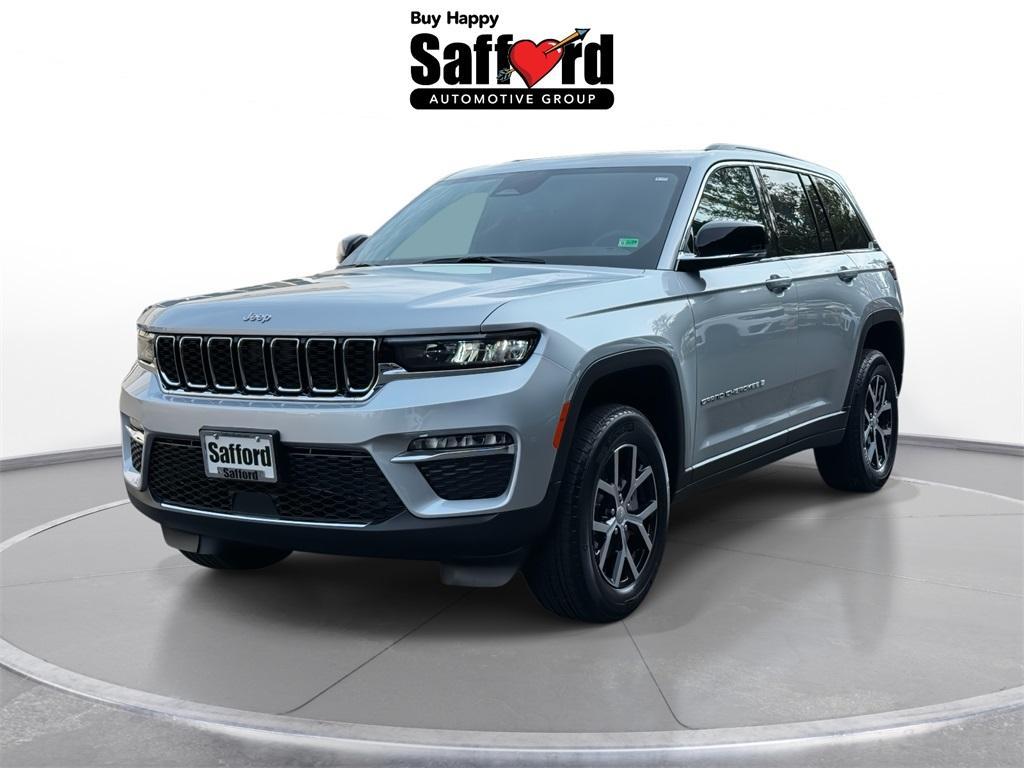 new 2025 Jeep Grand Cherokee car, priced at $41,008