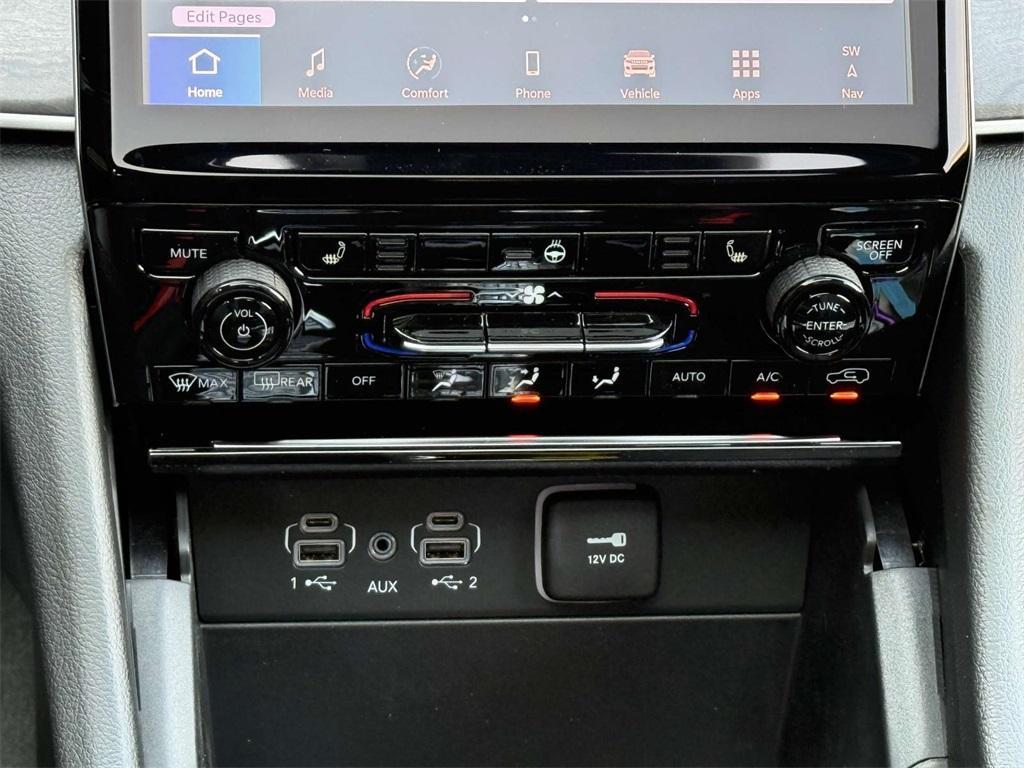 new 2025 Jeep Grand Cherokee car, priced at $41,008