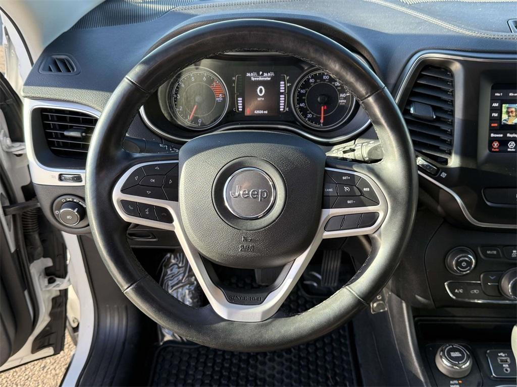 used 2020 Jeep Cherokee car, priced at $18,992