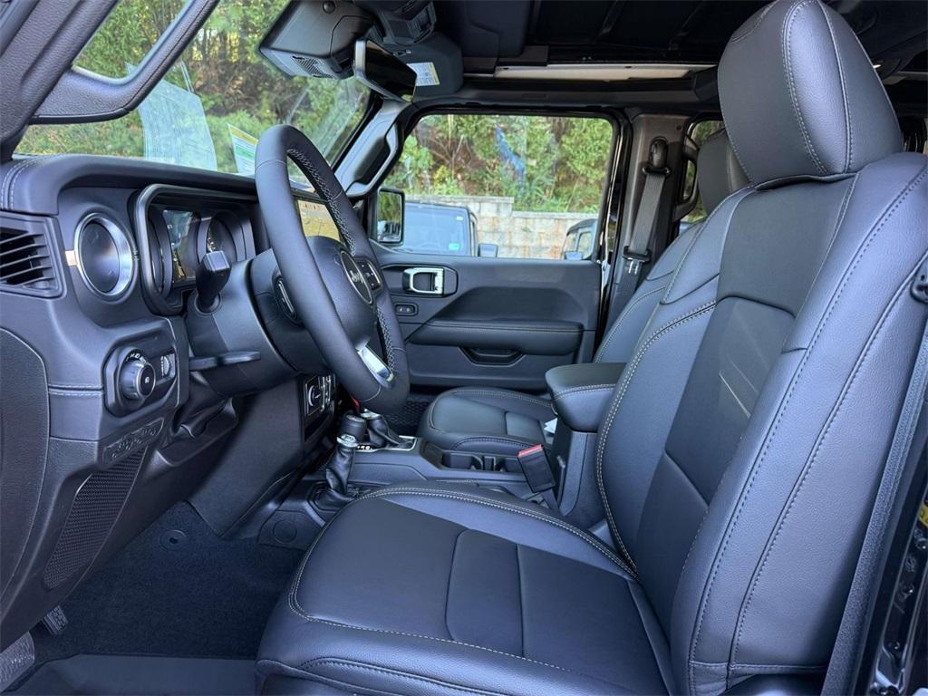 new 2025 Jeep Wrangler car, priced at $48,432