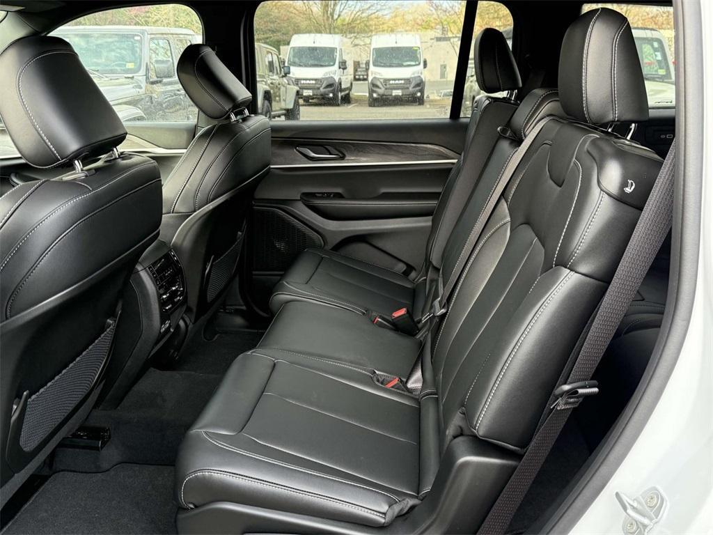 new 2025 Jeep Grand Cherokee L car, priced at $45,065