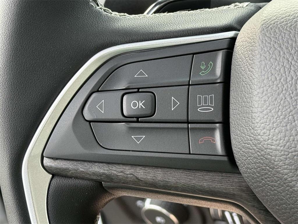 new 2025 Jeep Grand Cherokee L car, priced at $45,065