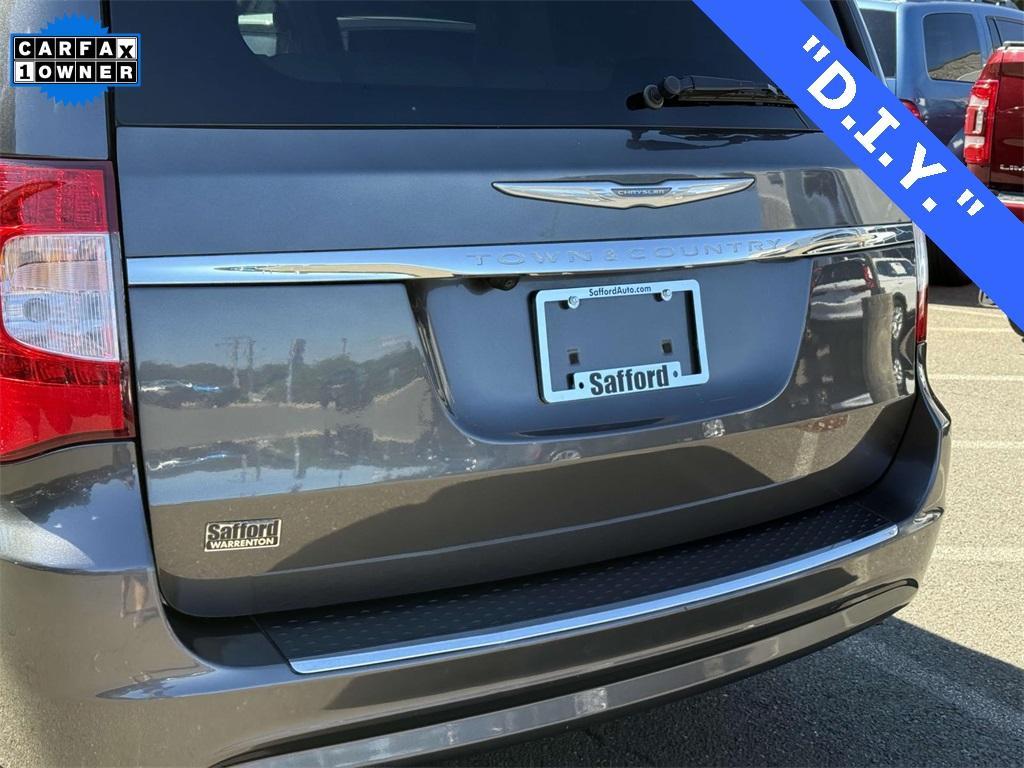 used 2016 Chrysler Town & Country car, priced at $3,500